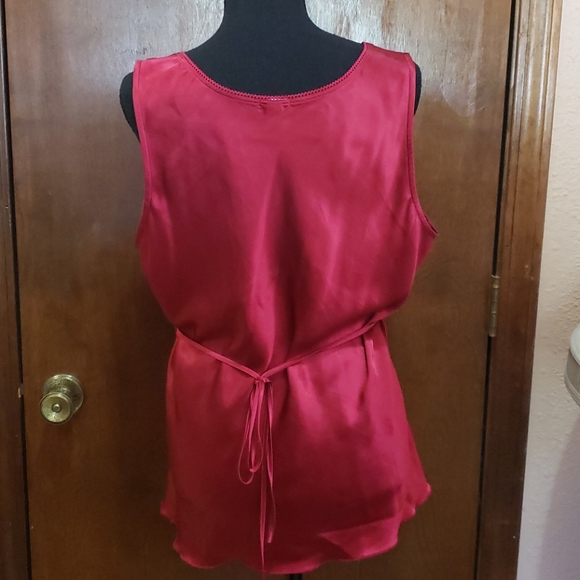 Satin feeling/looking magenta Old Navy Top XLarge - Picture 2 of 12